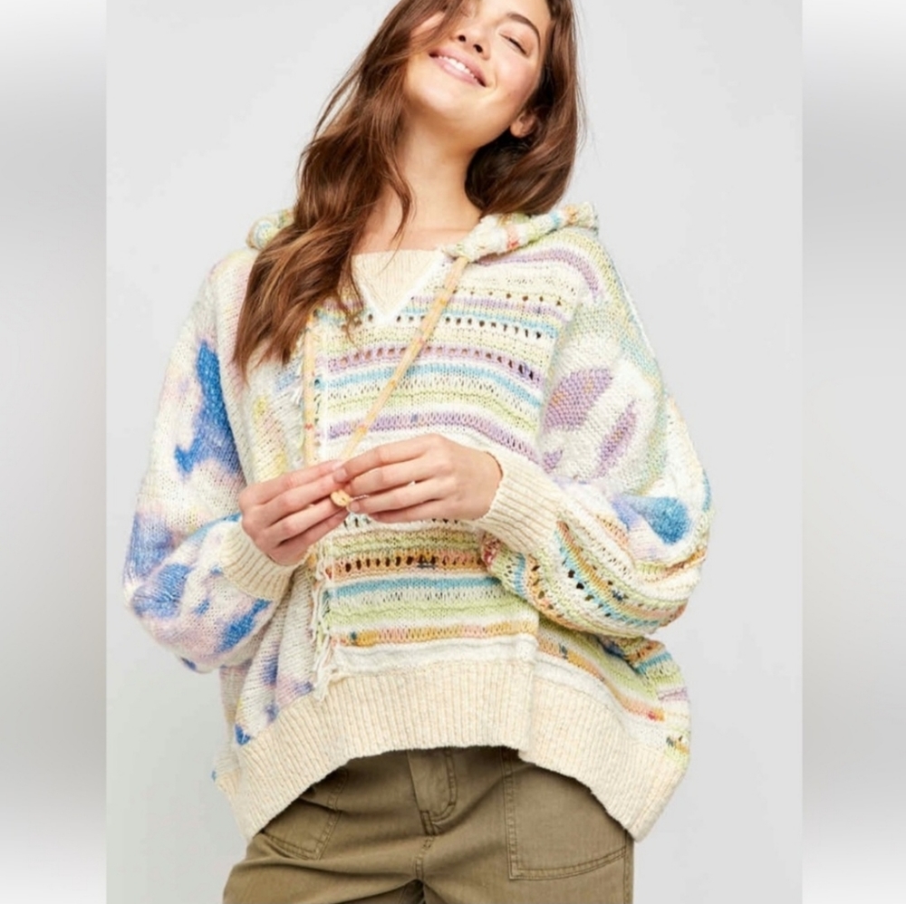 🍭Free People “Flower Child Knit Poncho”🍭